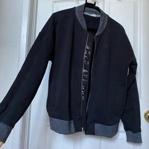 Underarmour black sweatshirt